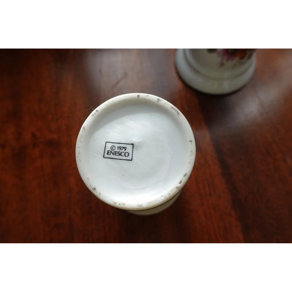 1979 Enesco porcelain toothbrush holder‎ tumbler set daisy butterfly floral